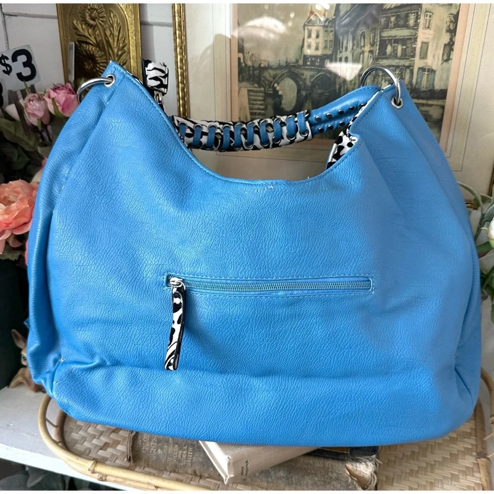 Large Blue hobo shoulder bag, features a distinctive tiered, ruffled design - Picture 7 of 8